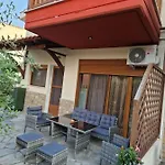 Maisonette In Paradisos 1