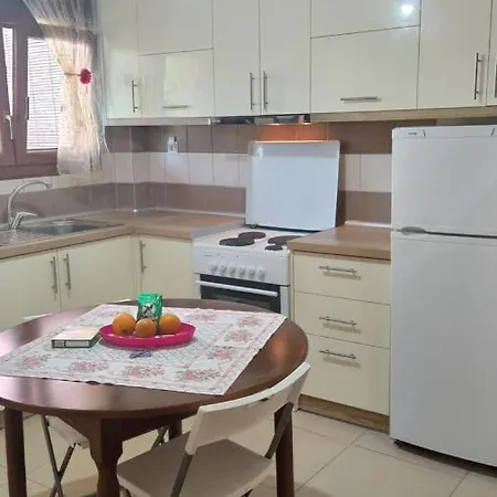 Вилла Maisonette In Paradisos 1