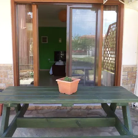 Maisonette In Paradisos